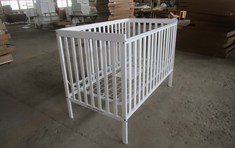 Full size crib F-102