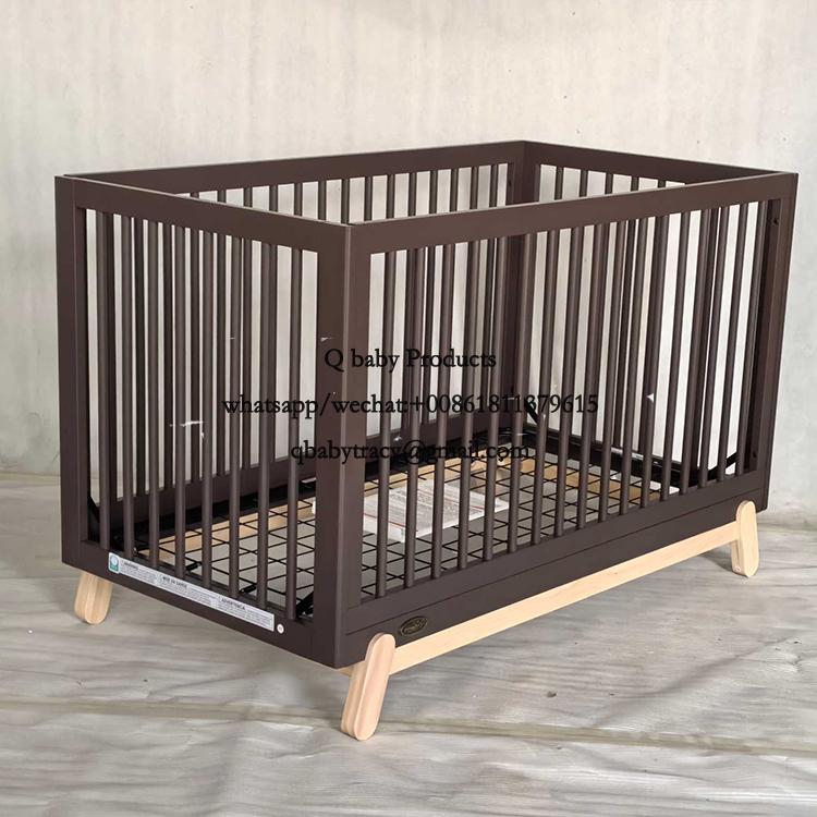 Full size crib F-152 -white