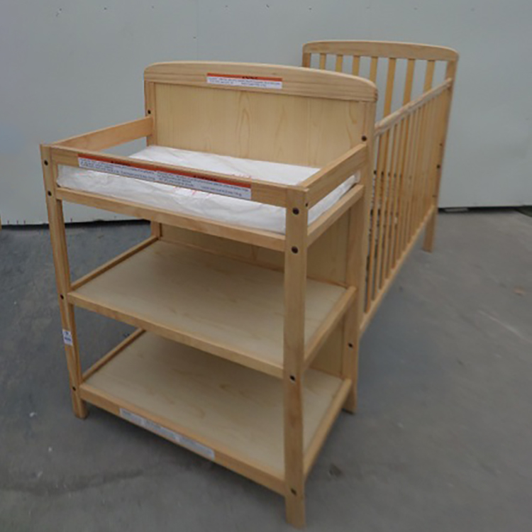 Full size crib F-104