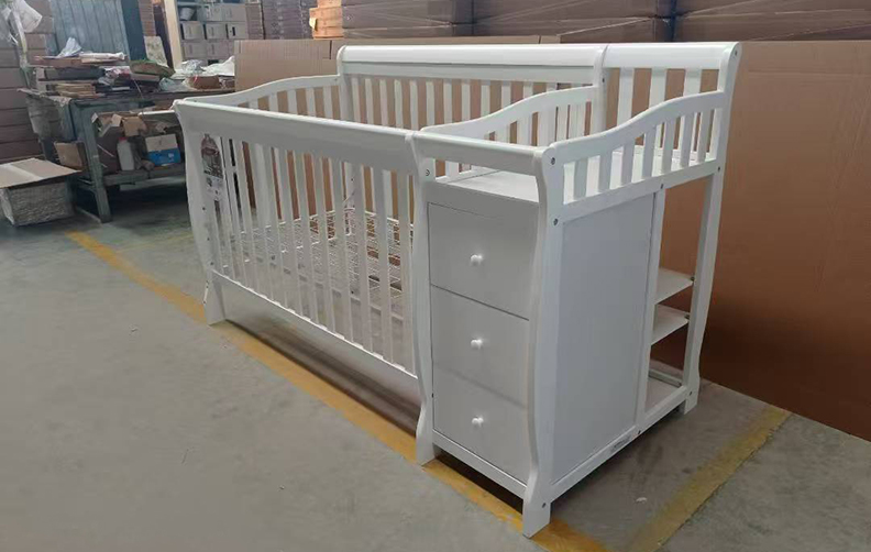 Full size crib F-108 