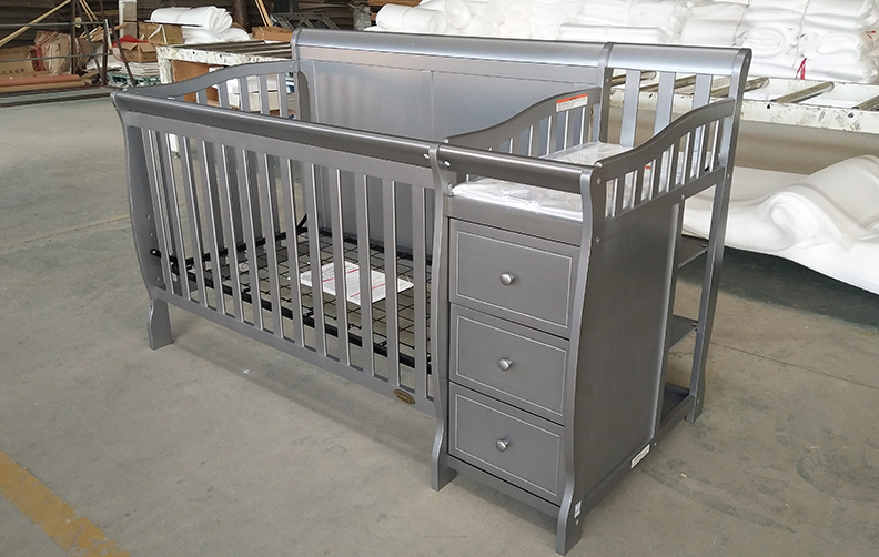 Full size crib F-109