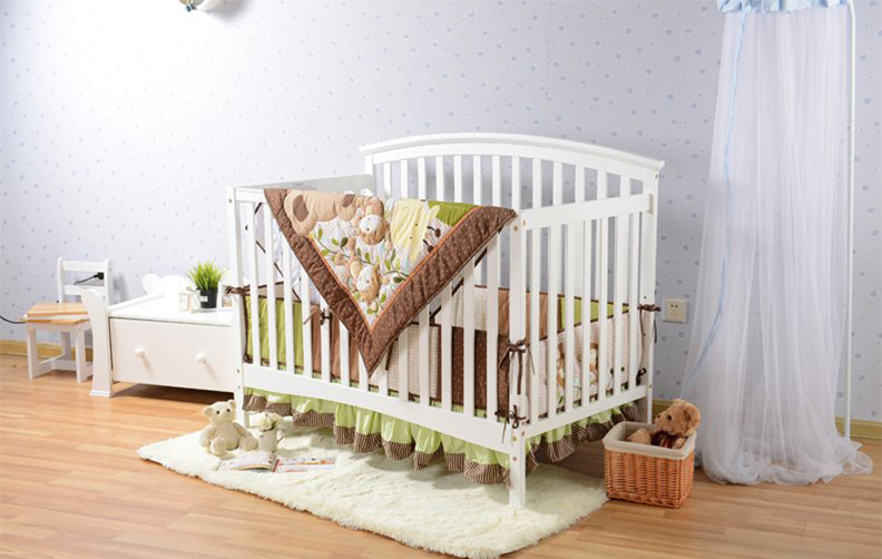Full size crib F-116