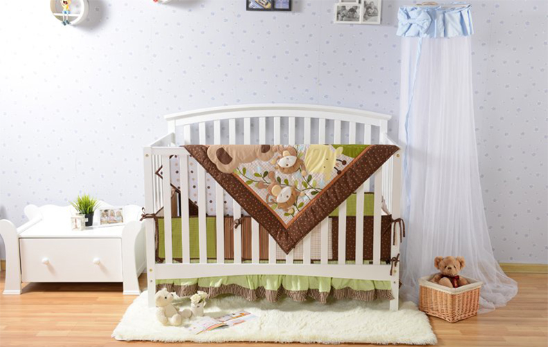 Full size crib F-116