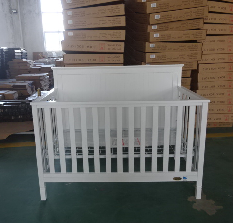 Full size crib F-118