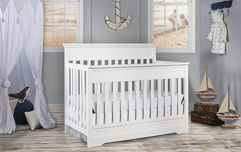 Full size crib F-124