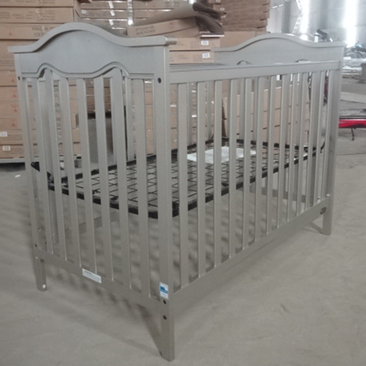 Full size crib F-132