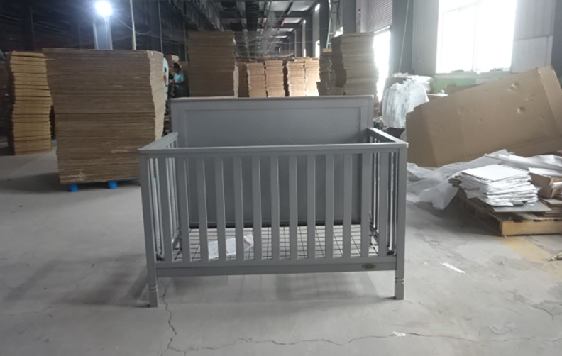 Full size crib F-135