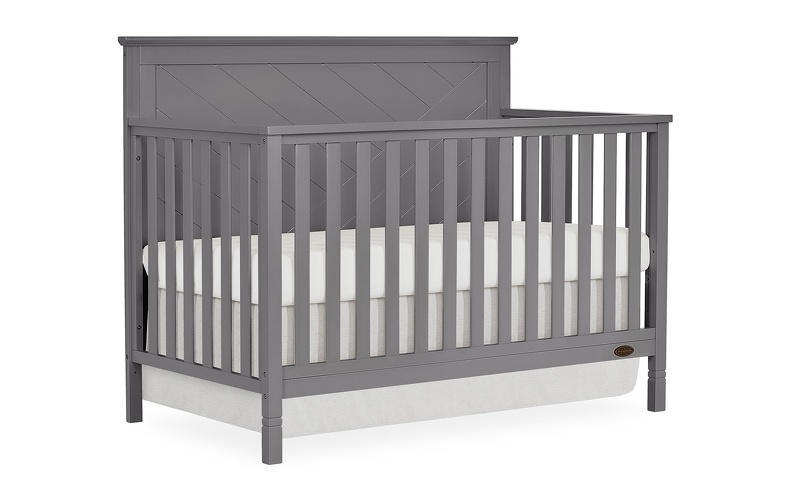 Full size crib F-135