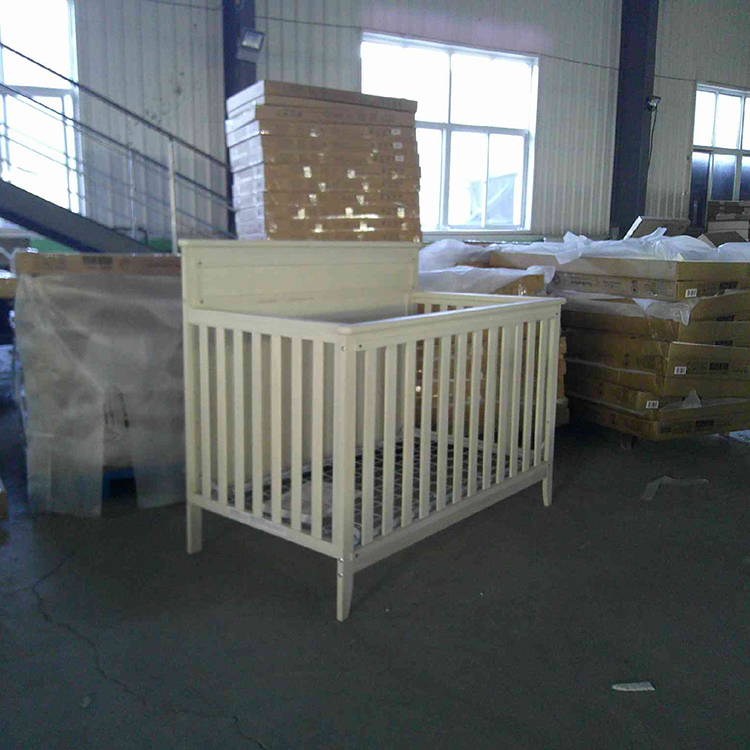 Full size crib F-136