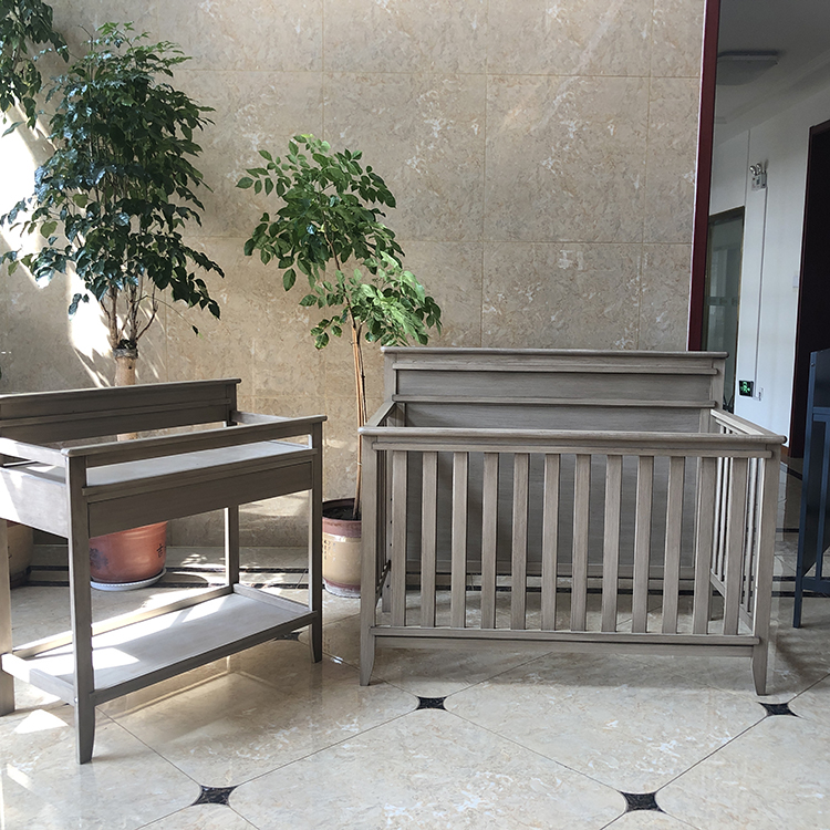 Full size crib F-136