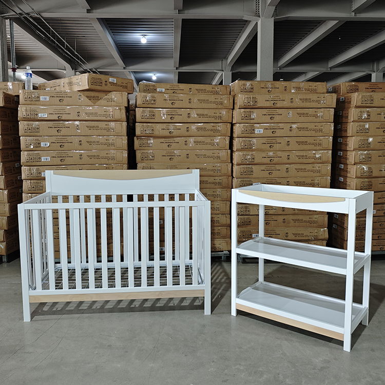 Full size crib F-174