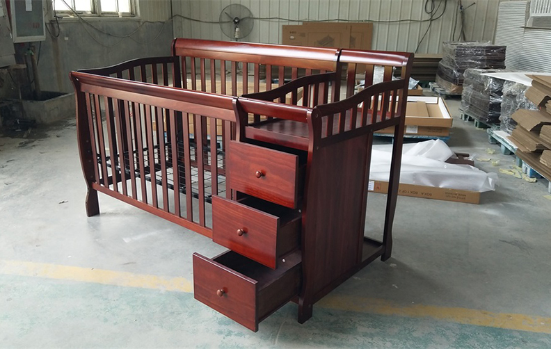 Full size crib F-108 