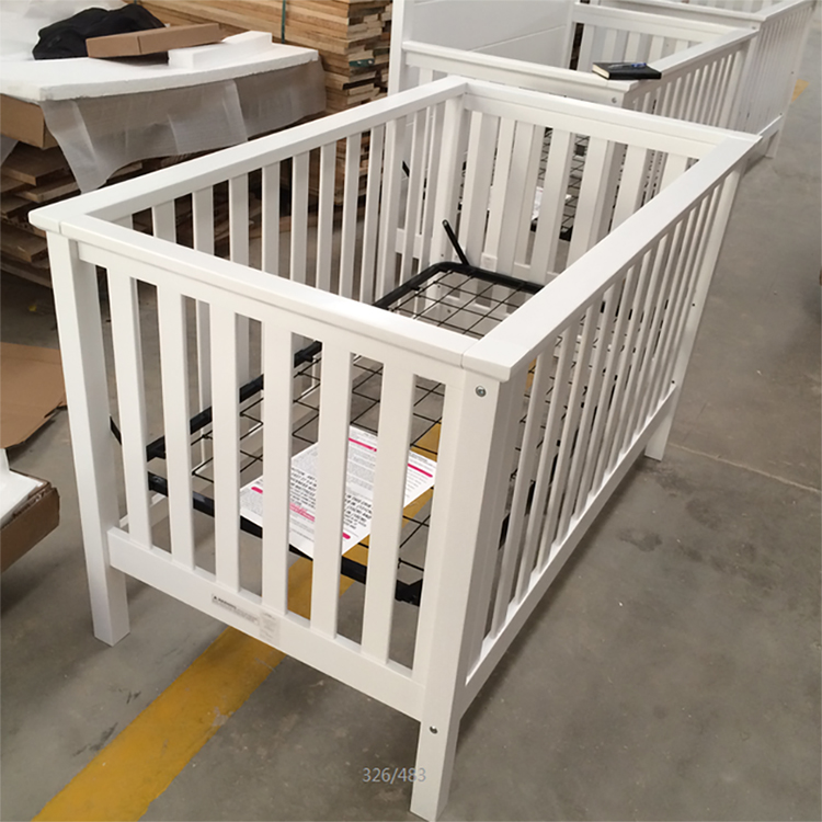 Baby crib 152-C