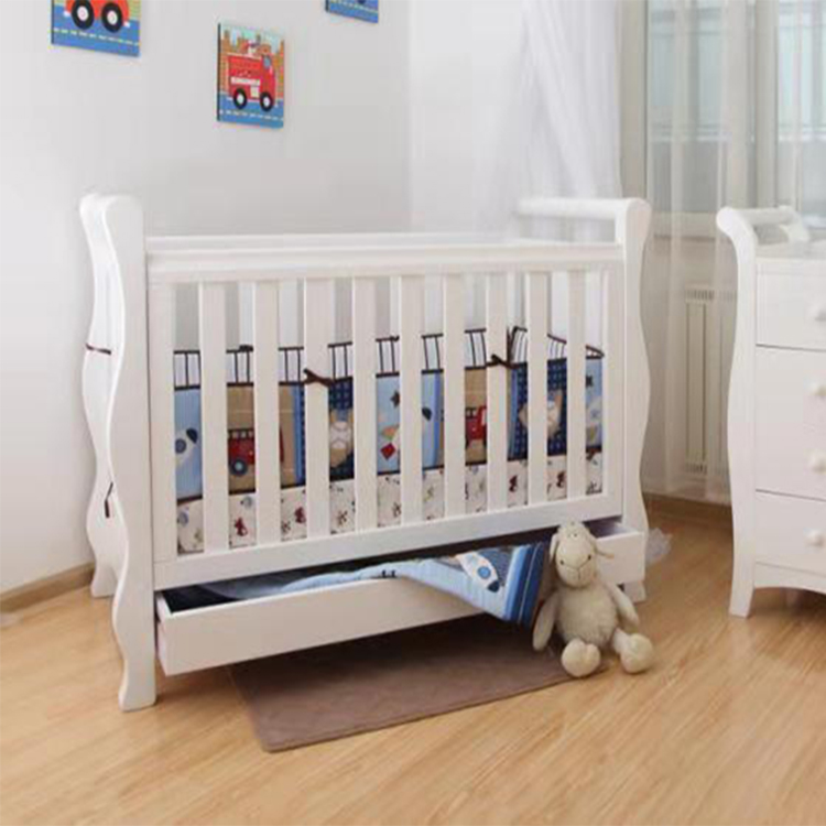 WOODED BABY CRIB 156
