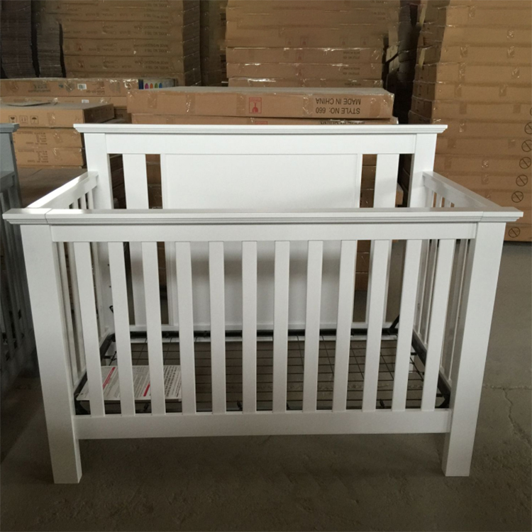 Baby crib 153-W